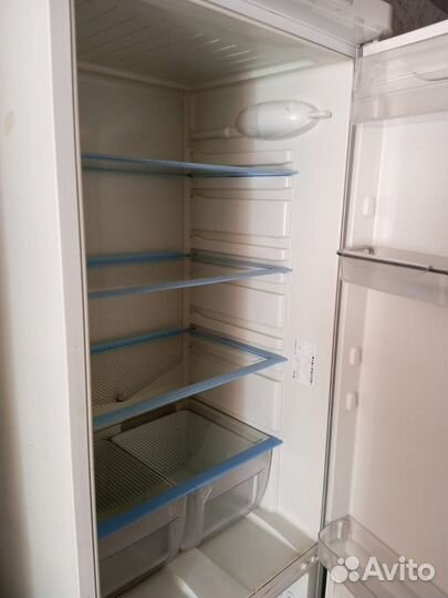 Холодильник indesit