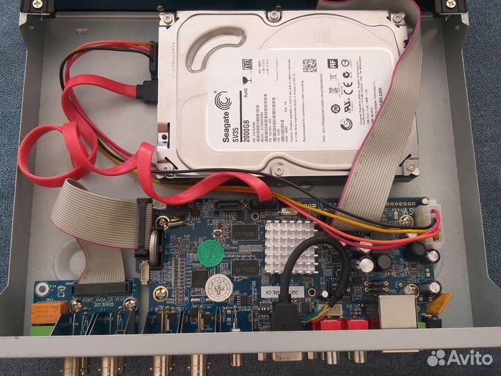 В комплект видеонаблюдения