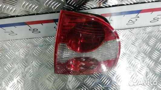 Фонарь задний правый volkswagen passat B5 (YEA27MY