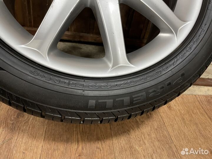 Pirelli P6 Four Seasons 245/45 R17 99H