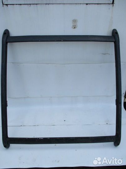 Кронштейн верхнего спойлера Scania 1376694