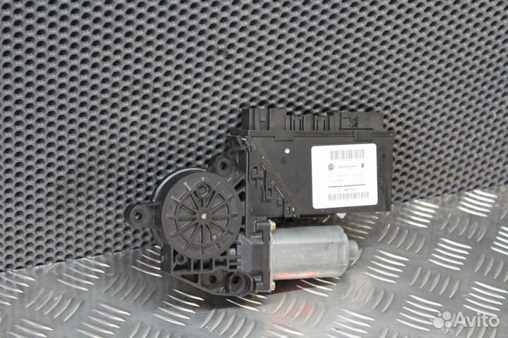 Моторчик стеклоподъемника Porsche Cayenne 957 955