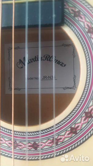 Классическая гитара 1/2