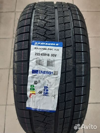 Triangle PL02 225/45 R18