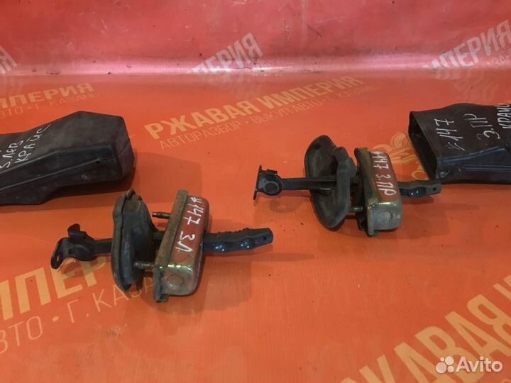 Ограничитель двери задний Chrysler Pt Cruiser 2.4