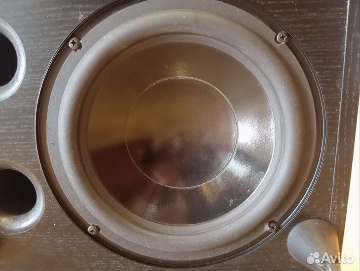 Активный сабвуфер KEF PSW 1000