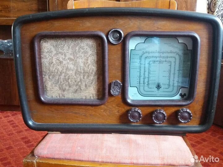 Ламповый радиоприемник СССР вэф М 697