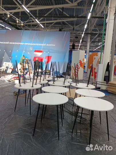 Столы и стулья в аренду
