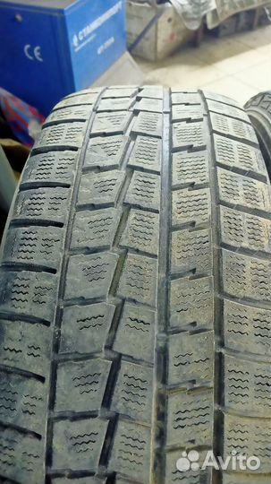 Dunlop Winter Maxx WM01 215/65 R16