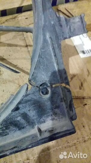 Диффузор вентилятора Dodge Caliber