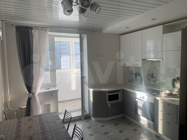 3-к. квартира, 80 м², 9/18 эт.