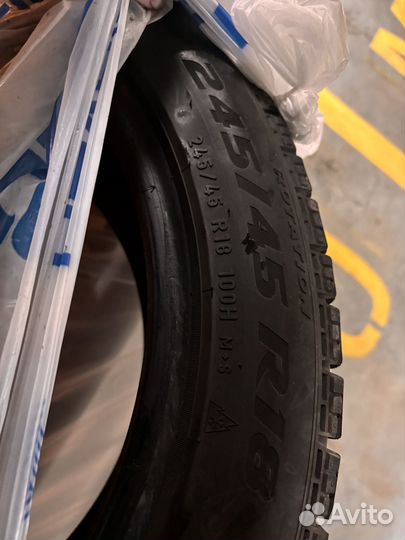 Pirelli Ceat Formula Winter 245/45 R18 100H