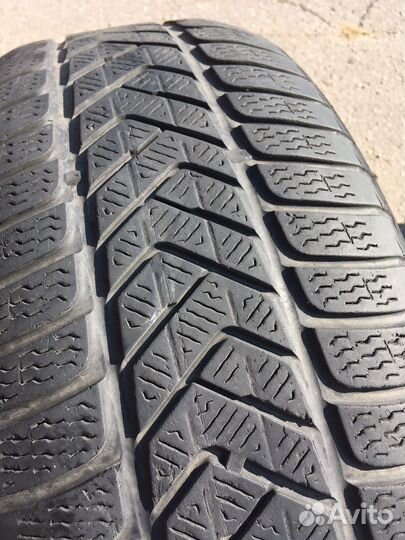 Pirelli Winter Sottozero 3 255/40 R20