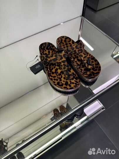 Оригинальные шлепки ysl размер eu37,5