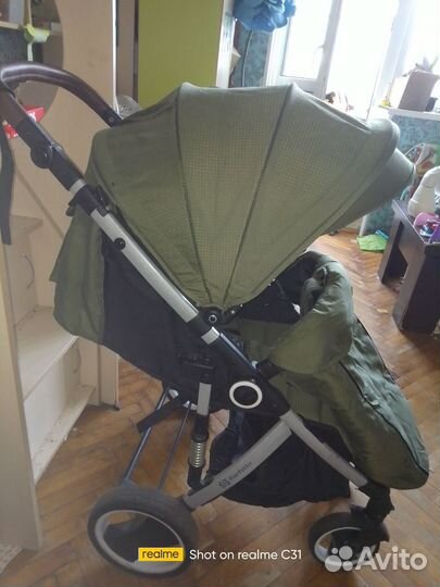 Прогулочная коляска