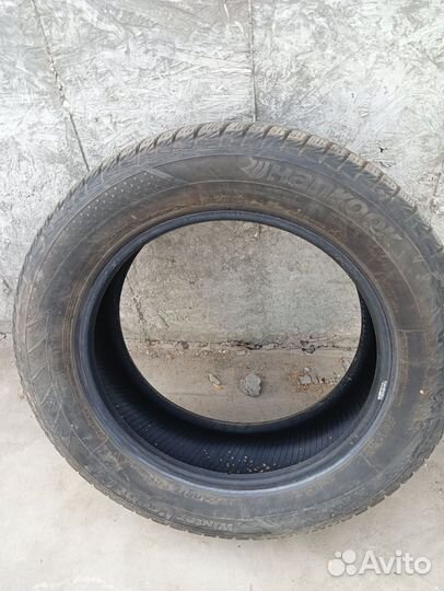 Hankook Winter I'Cept IZ2 215/60 R17 96B