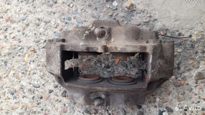 Супорт передний мерседес G463