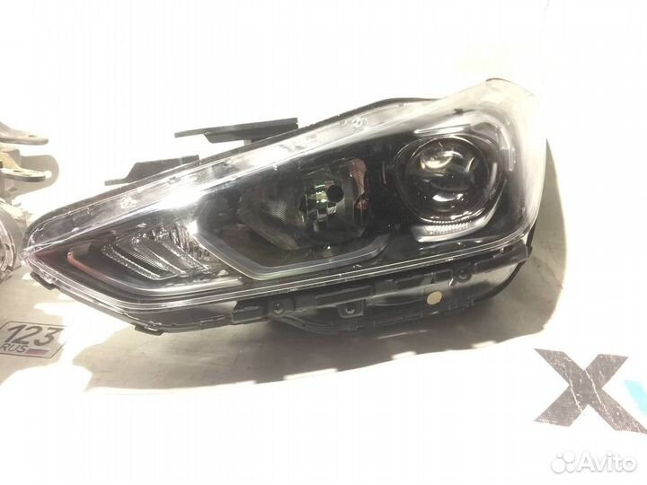 Фара правая левая Hyundai Genesis G70 галоген