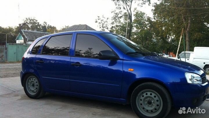 Бампер передний окрашенный в цвет на LADA Kalina