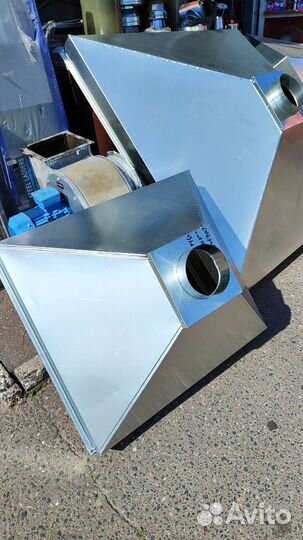 Зонт вытяжной с жироуловителем гидрофильтры