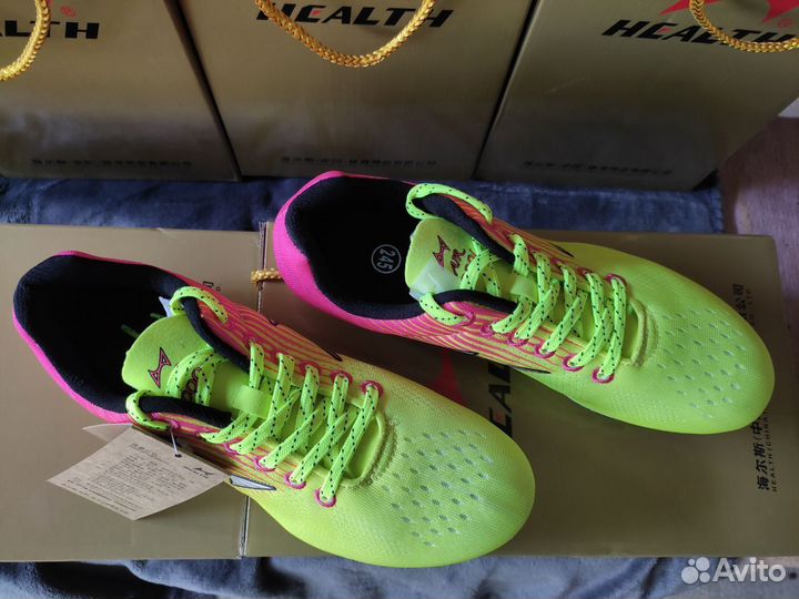 Кроссовки с шипами Health, новые шиповки