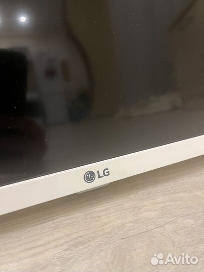 Телевизор LG 32LJ519U
