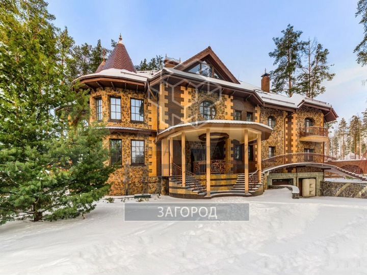 Дом 1260 м² на участке 24 сот.