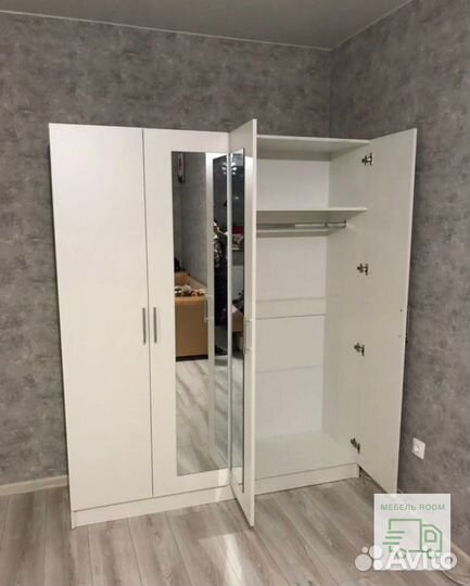 Шкаф распашной с зеркалом