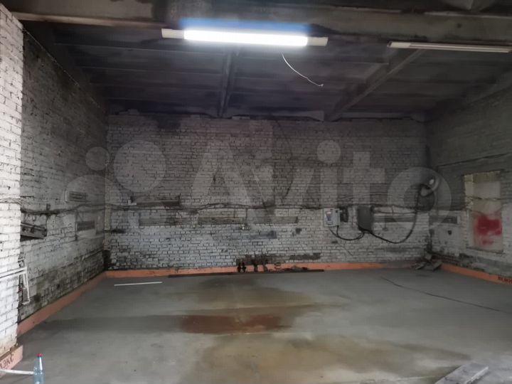 Гараж, > 30 м²