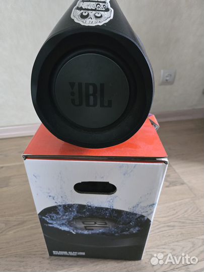 Колонка JBL Boombox 1