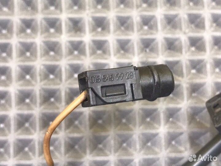 Форсунка стеклоомывателя Mercedes-Benz 190 W201