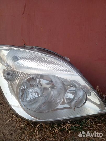 Фара передня правая для Мерседес sprinter