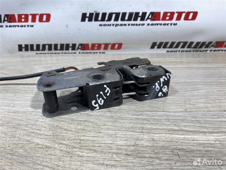 Замок капота VW Пассат Б6