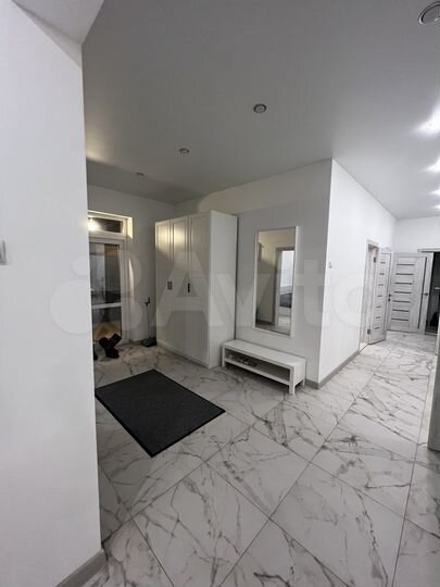 Дом 220 м² на участке 6 сот.