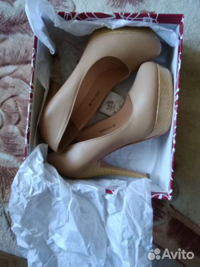 Продаю туфли