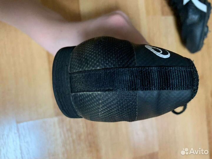 Шиповки для бега asics