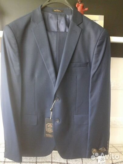 Новый костюм 46-48р