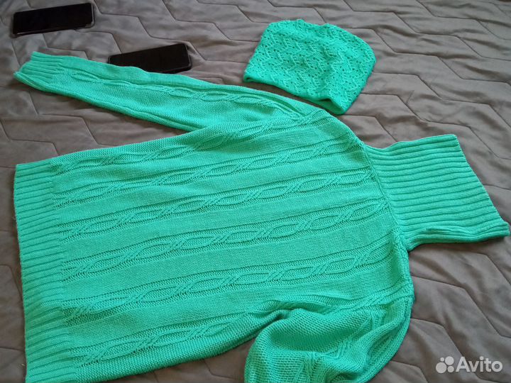 Свитер женский