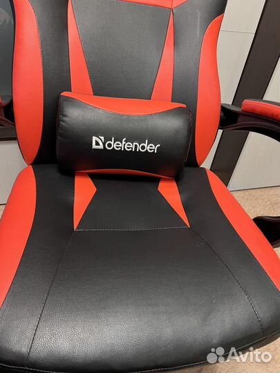 Игровое компьютерное кресло defender black-red