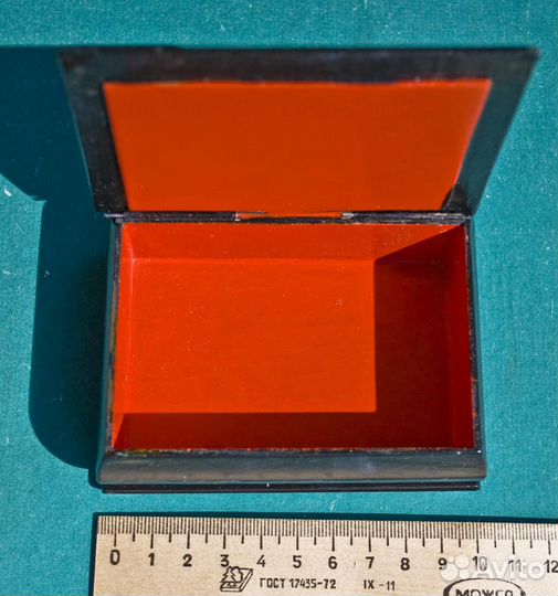 Шкатулку под палех размером 10.5 х 7.5 х 3.5 см