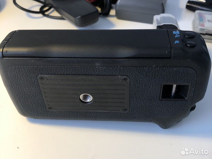 Батарейный блок BG-E2N