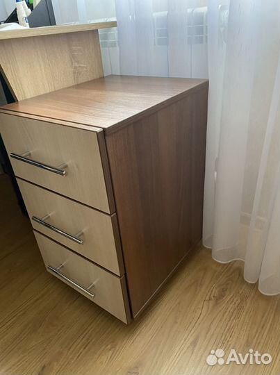 Тумба прикроватная