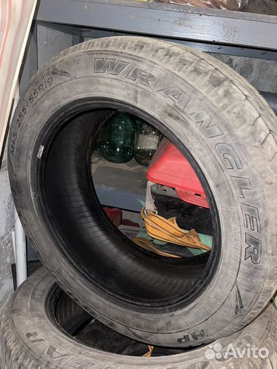 Goodyear Wrangler HP All Weather 255/55 R19 111V