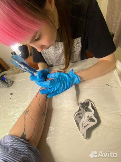 Тату-мастер