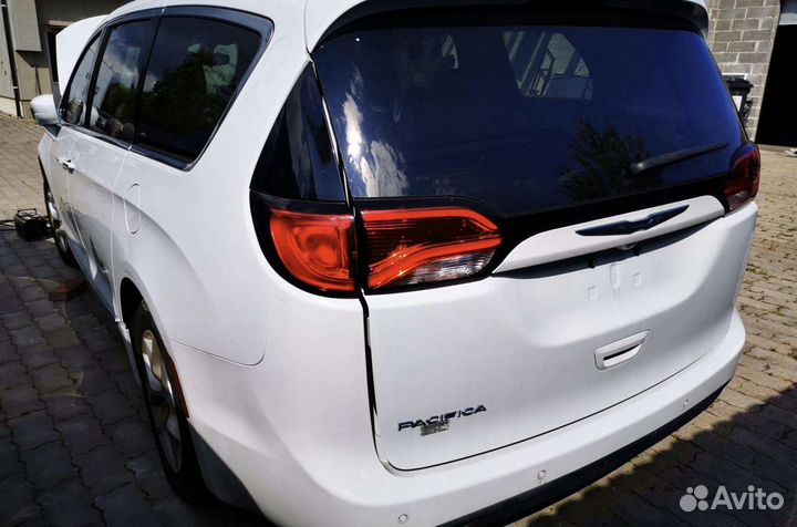 Chrysler Pacifica 2018 г на запчасти