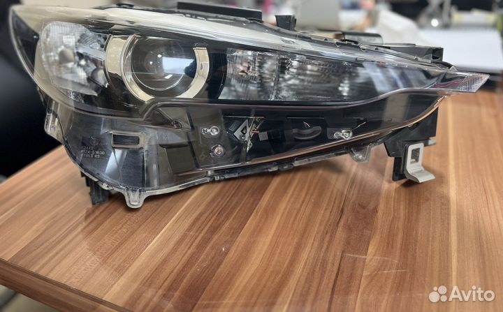 Продам фару правую битую на мазда сх-5 б/у