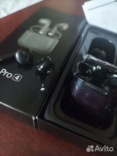 Беспроводные наушники Pro 4, чёрные, новые