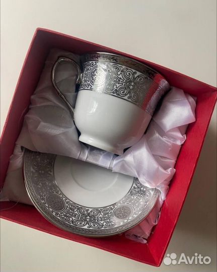 Фарфоровая чайная пара