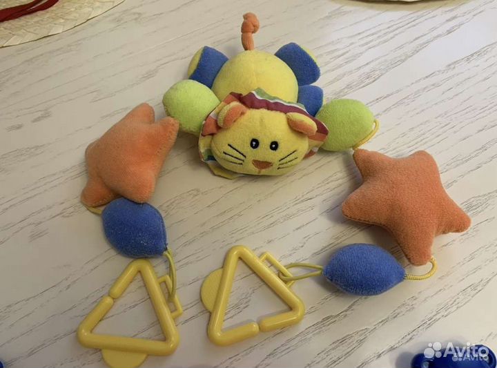 Игрушки на кроватку, коляску