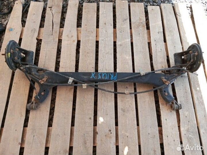 Балка задняя задняя Toyota Prius NHW10 1NZ 2000